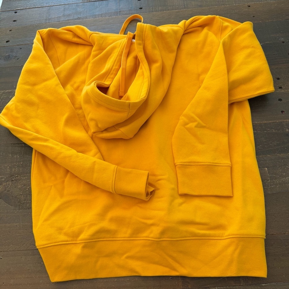 Yellow NHL Nashville Predators Hoodie - Picture 3 of 3